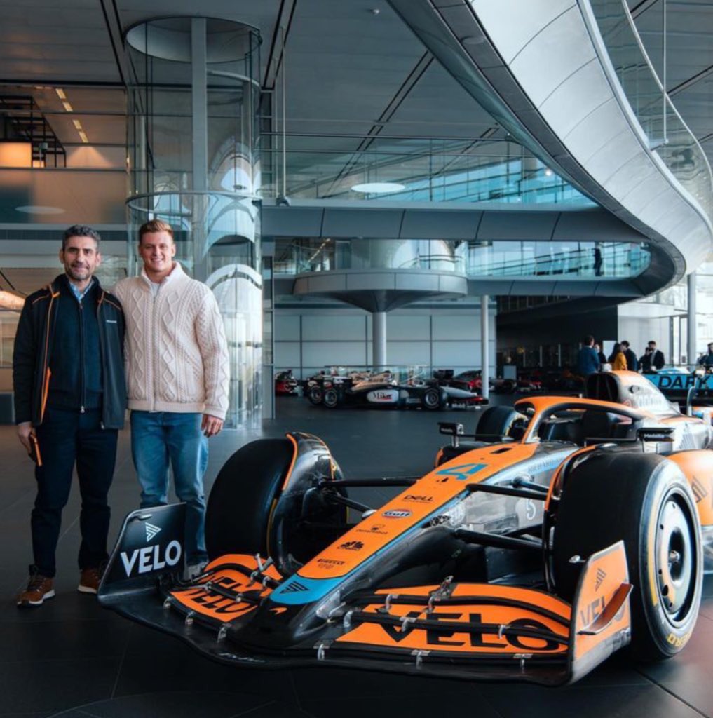 OficialVGM's tweet photo. #F1 Mick Schumacher appointed as McLaren's reserve driver. The German driver will now be sharing this position between Mercedes and McLaren.
This keeps opening doors to him for a possible return as an F1 driver in 2024.
#Formula1 #F12023 #Mercedes #McLaren #W14 #MCL37 #Audi https://t.co/xND5Uiva80