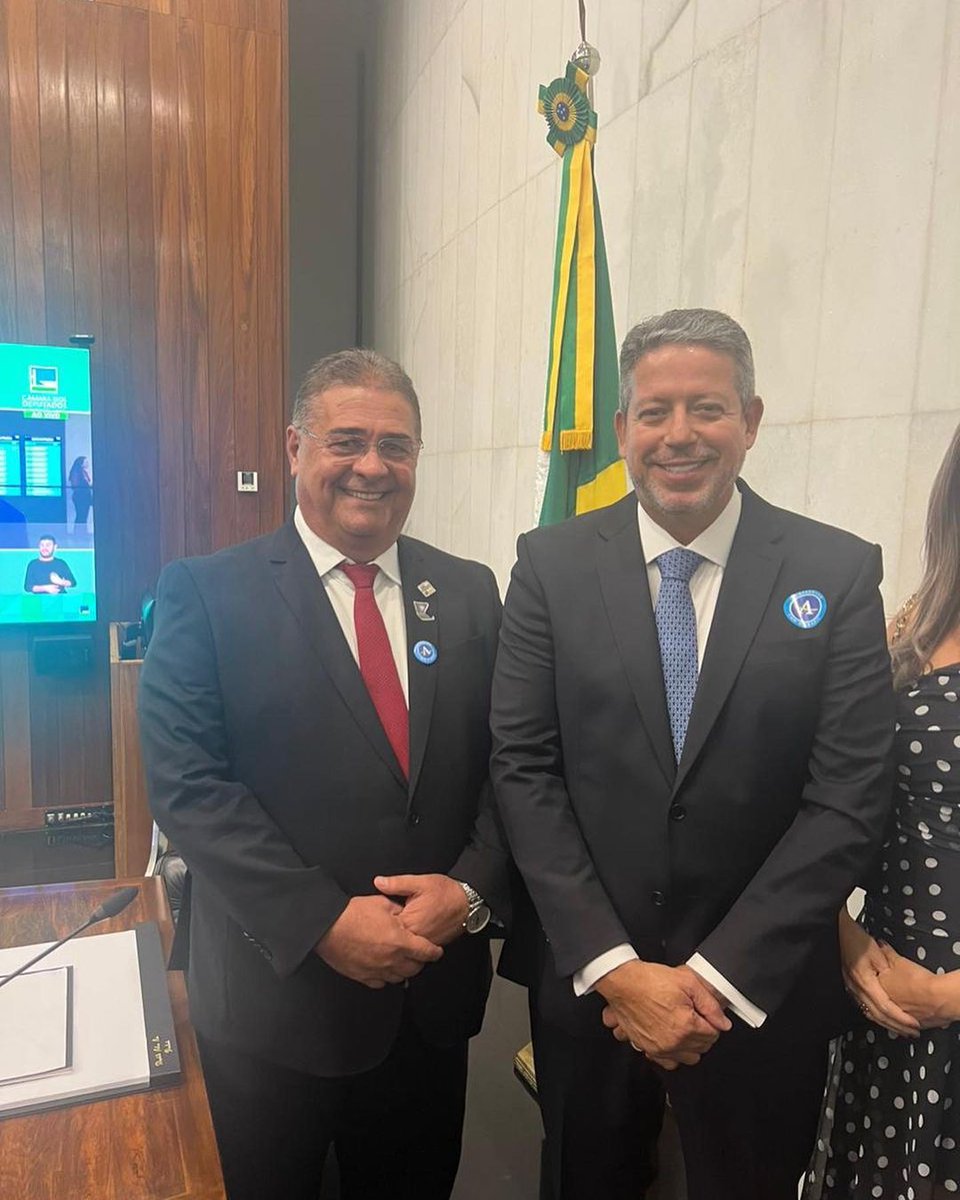 Georgeclementee's tweet photo. Prestigiando nesta quarta-feira, 1° de fevereiro, a posse do nosso deputado federal, presidente da Câmara e amigo de São Miguel dos Campos, @ArthurLira_.

Desejo sabedoria e sucesso nesse novo passo em sua trajetória política. https://t.co/OislByLBQp