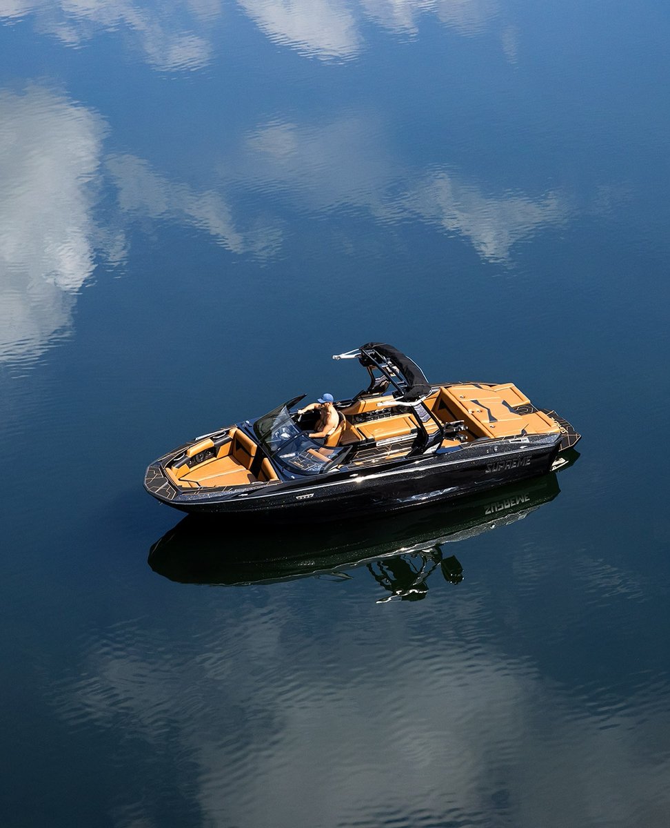SupremeBoats's tweet photo. The S240 offers up to 4800 pounds of ballast, making it easy to surf like a pro or wakeboard at slower speeds.
#supremeboats #s240 #wakeboat #wakesurfboat #wakesurf #wakesurfer #supreme #boats #wakelife #boatlife #boatshow https://t.co/NYE0gVx3mM