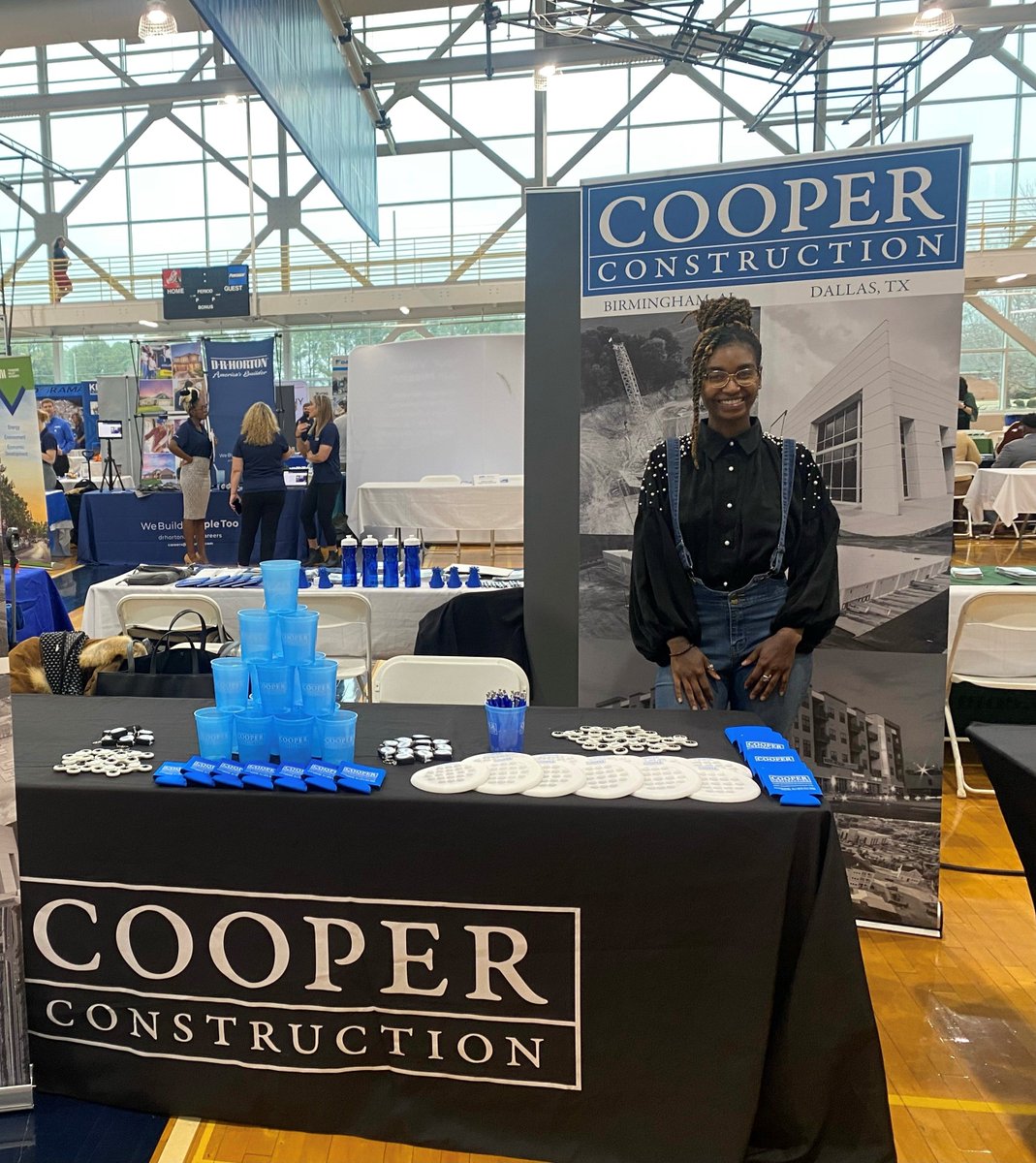 UAH Engineering students, drop by Booth G14 today and say hello to AJ &amp; Victoria from our Huntsville office! We will be at the University’s Fitness Center until 12:30 today!

#generalcontractor #jimcooperconstructioncompany #universityofalabamainhuntsville #UAH #uahengineering