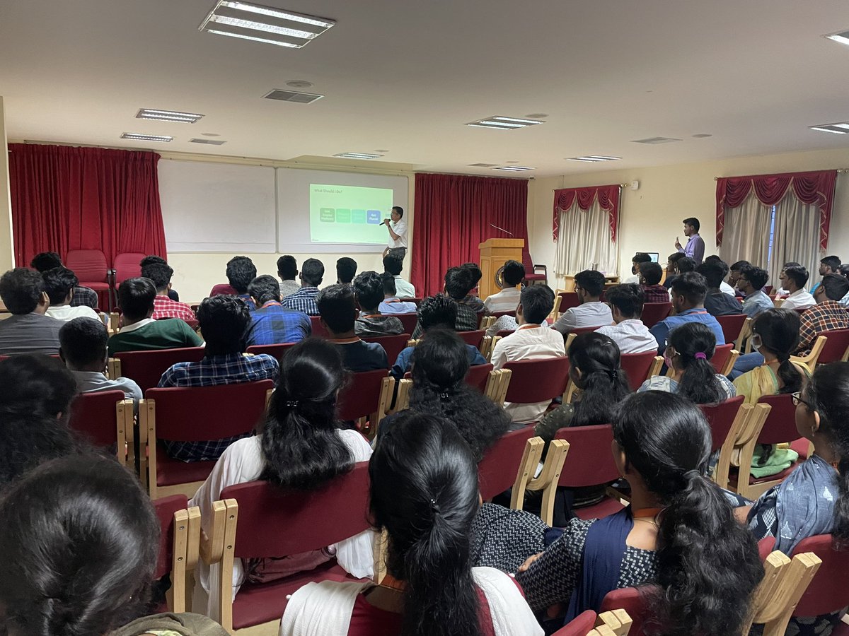 PrabhuShankarnd's tweet photo. we had Mr Pari Elango
Founder and CEO, @emploi Conducted an βCareer Discovery Sessionβ for the class of 2024
Loyola-ICAM College of Engineering and Technology π«
#Loyolaicamcollege
#LICET
#LICETPlacecom
#CareerDiscovery
#Placement2024
#LICETIndustrycommittee https://t.co/QMJmZ8KQ0l