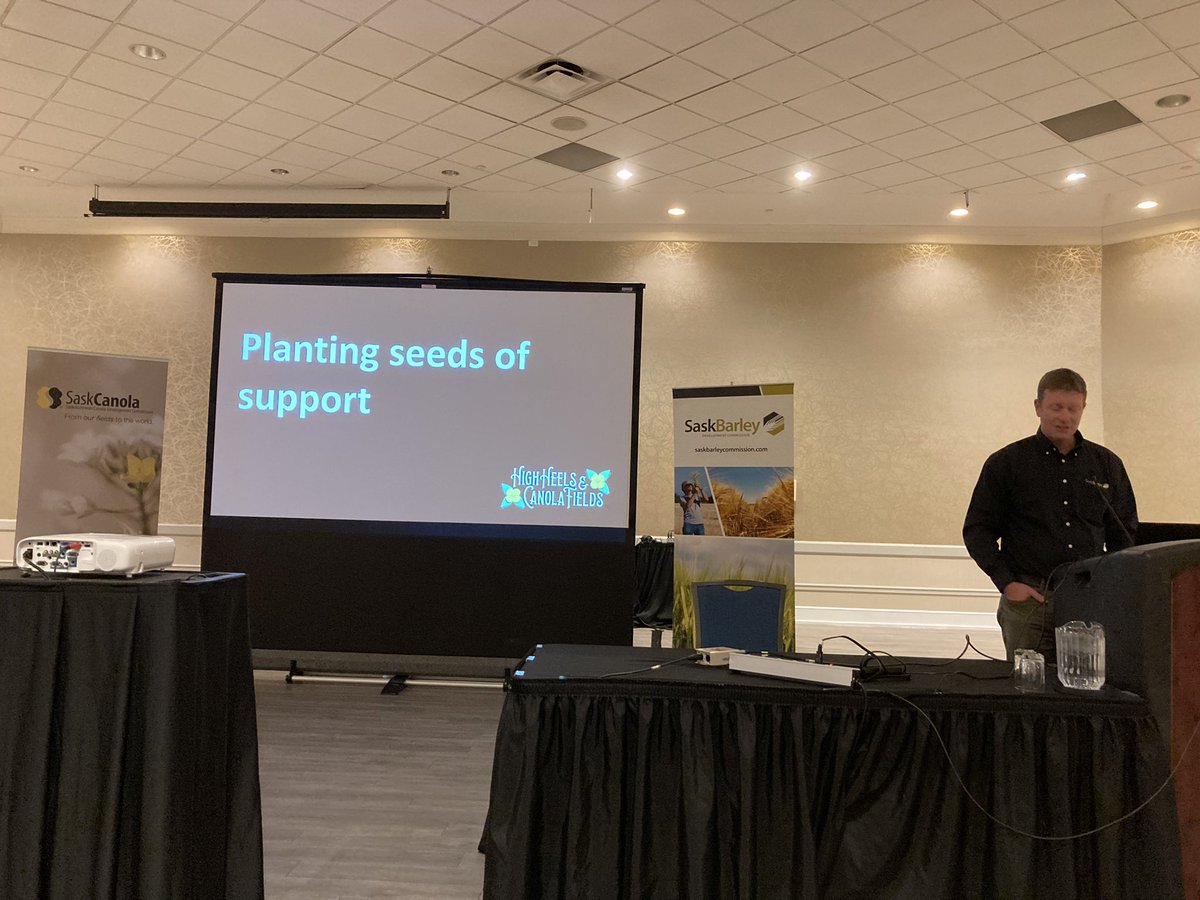 mtjapp's tweet photo. #TopNotchFarming continues in Saskatoon today. @SaskBarley @SaskCanola https://t.co/9sokBrxwfx