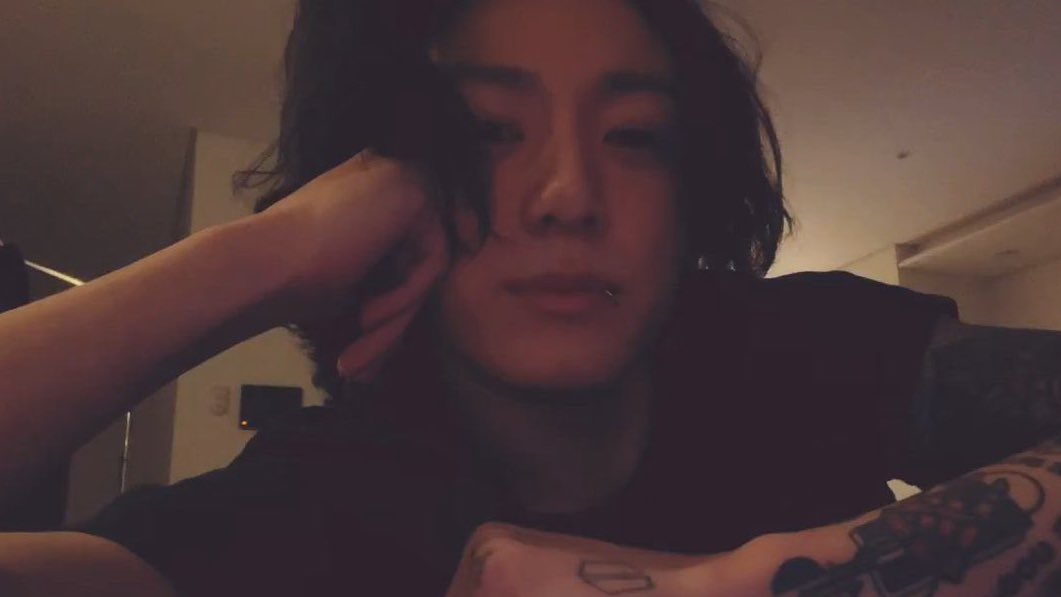 Fn5X2OxXwAAyQtf?format=jpg&name=medium