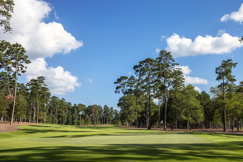 The bunkerless 16th green @bluejacknation is one of the more difficult greens to hit on the course. It takes a precise shot and some creativity to get the ball close to the hole here.