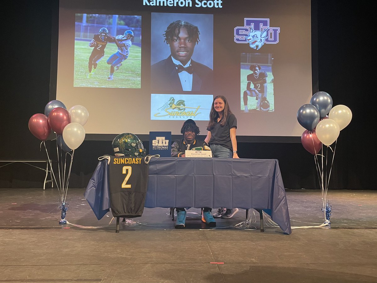 Signing day 23 #GoBobCats 
<a href="/Justin_M_Post/">Justin Post</a> <a href="/CoachAlexGray/">Alex Gray</a> <a href="/STU_Football/">STU Football</a>