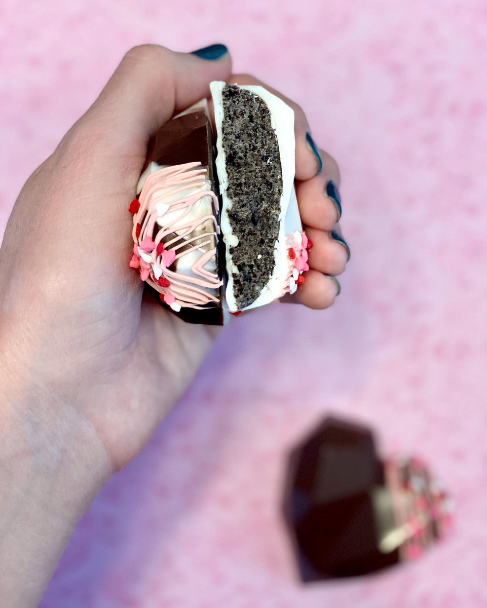 HomeMixin's tweet photo. Valentine’s Day menu is live! Message to order 🥰 https://t.co/Fzkq1bqnwB