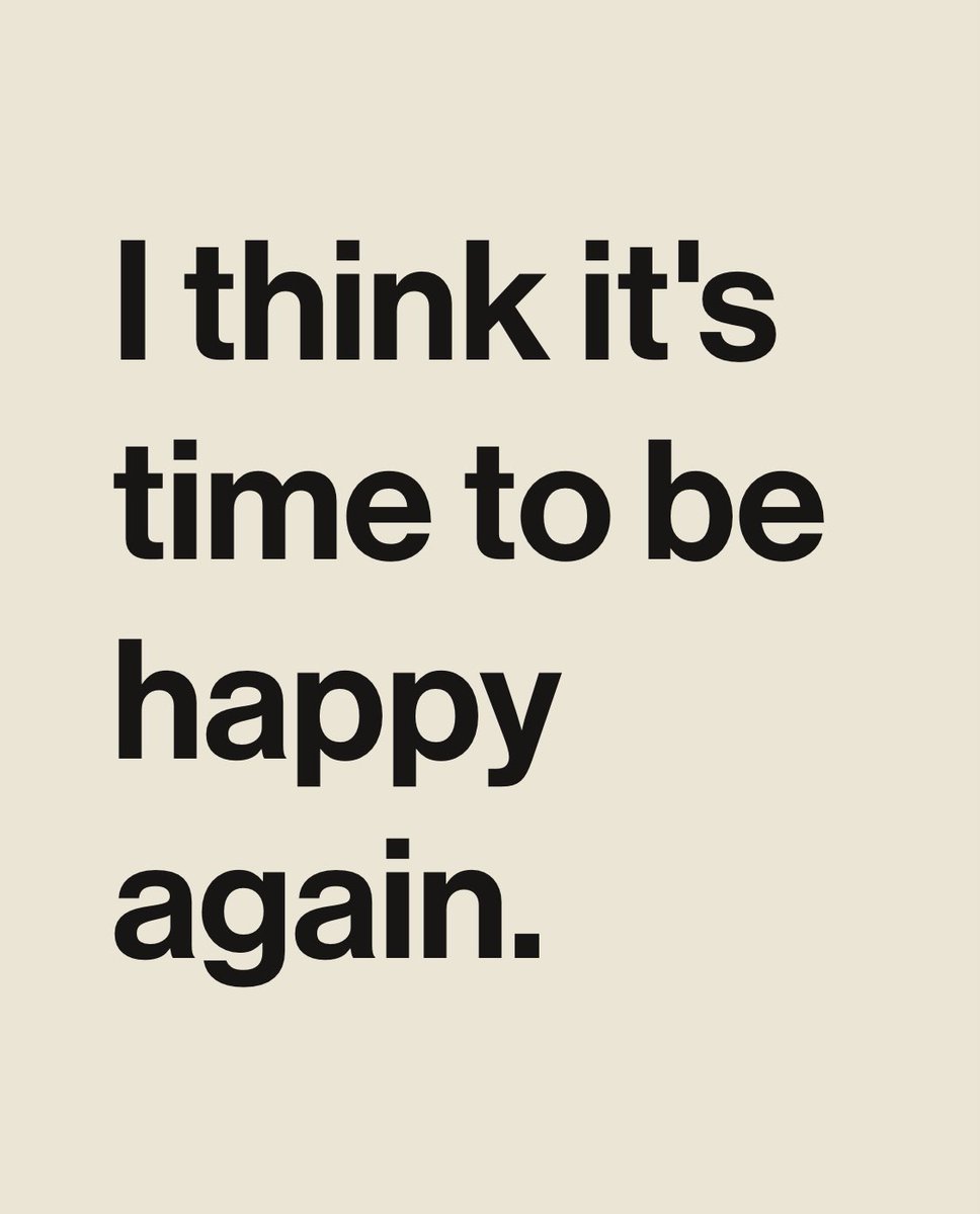 QuotesHub_'s tweet image. It’s time to be happy 😊