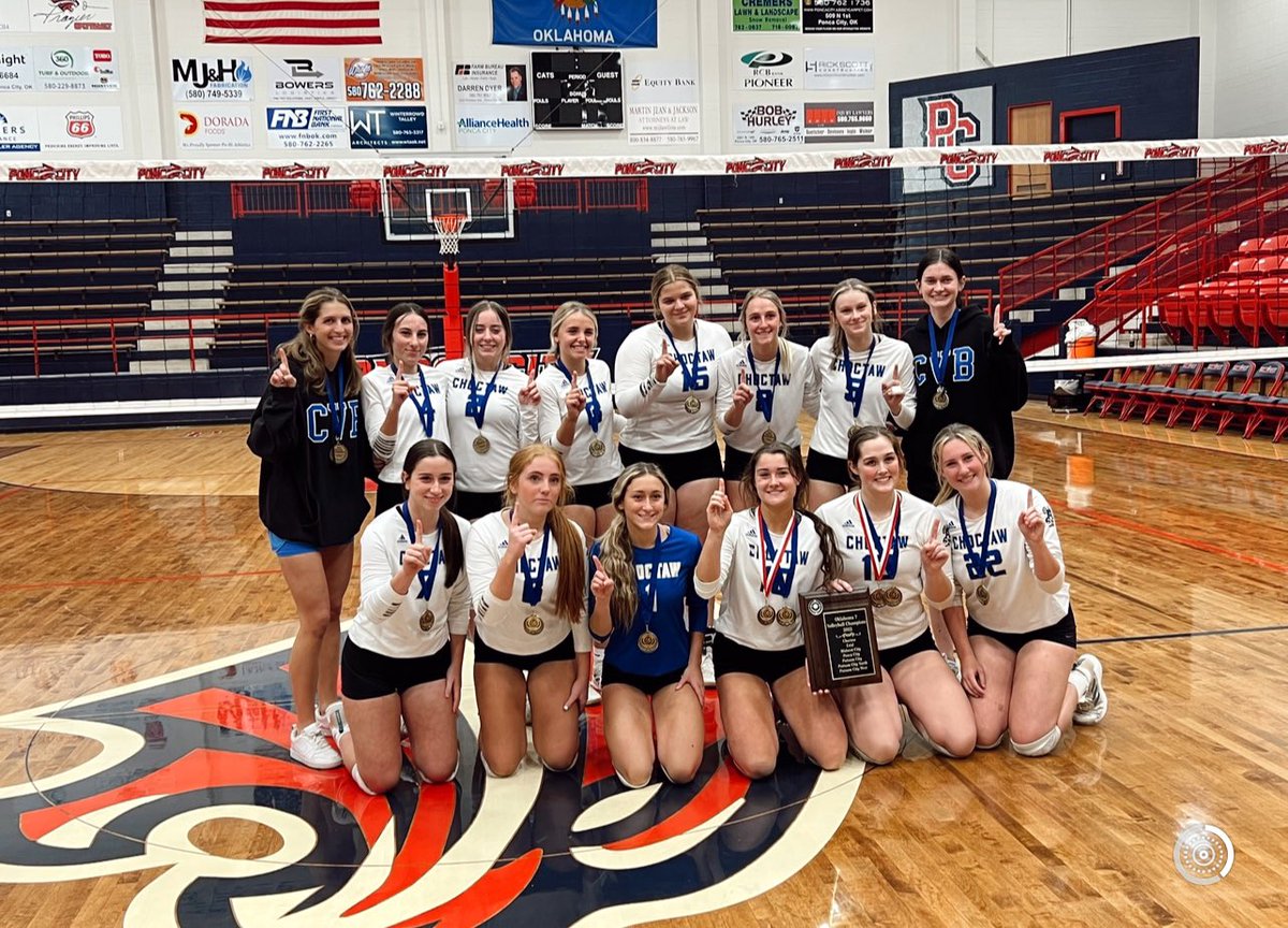 ChoctawVB's tweet photo. Happy National Girls and Women in Sports day to all the female athletes working hard every day!! Proud to brag on Choctaw Volleyball and the hard work these girls put in to make this a family! #newDNA https://t.co/tZybV32mrH