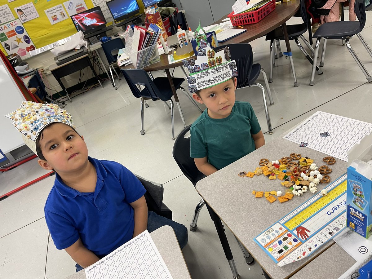 ElemMeadowbrook's tweet photo. Counting and counting and counting! https://t.co/k9Nr86voYm