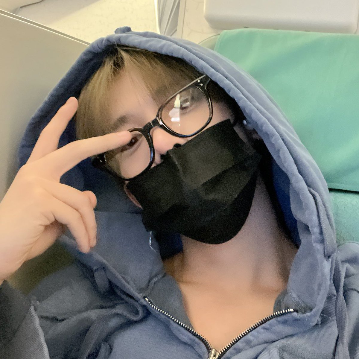 happy anniversary 1 year w/ <a href="/LUEANGOFFICIAL/">พี่เลื่อง</a> ♡