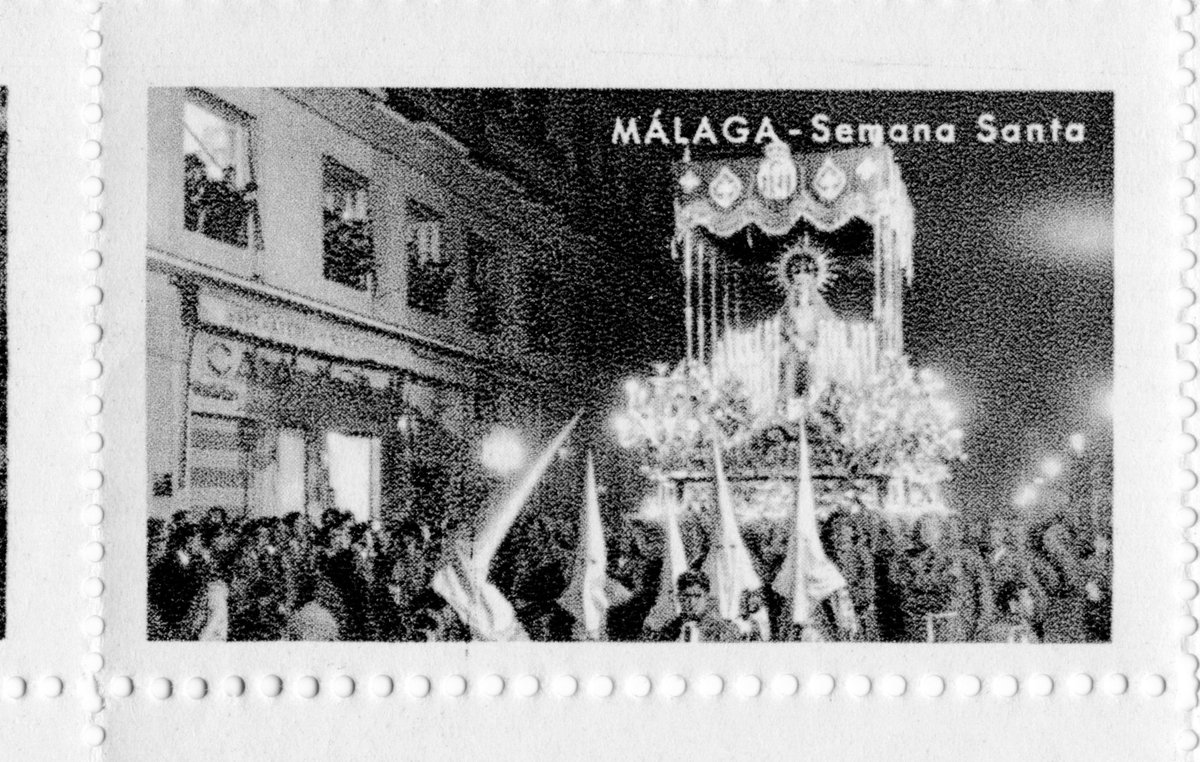 Sello de la Agrupación el mismo trono parece de la Virgen de la Paz por la calle Granada. #CofradiasMLG