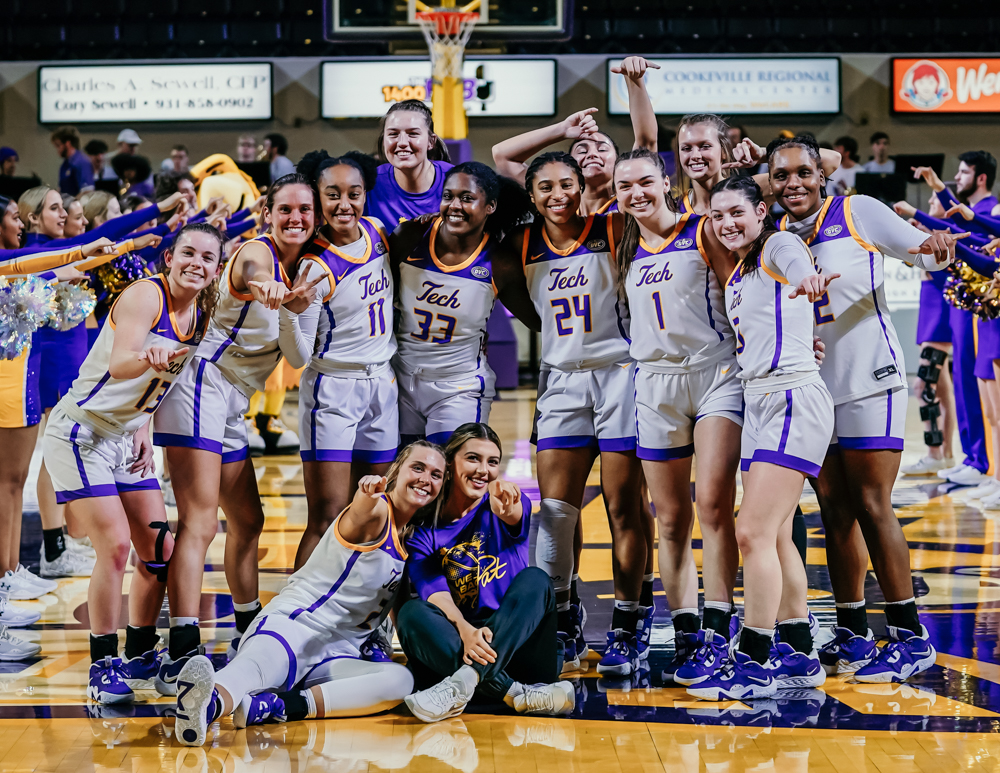 To those girls who dream of soaring to new heights and saying 'I can.'...

Happy National Girls and Women In Sports Day!
#WingsUp x #NGWSD #TitleIX50 #OVCit