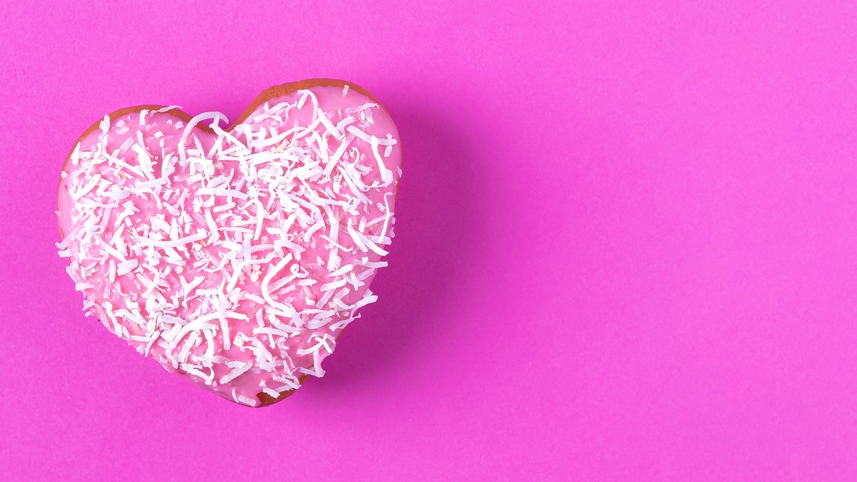 LocalDonutCabo's tweet photo. Love you today, tomorrow, forever. Celebrate this Valentine’s Day with our Strawberry Coconut Sweetheart Donut. Frosted with strawberry and topped with sweet coconut 😍💕

#donutlover #nobaddonuts #localdonutcabo #specialdelivery #coconutdonut #coco #strawberrydonut #berrysweet https://t.co/RVJFubBEy0