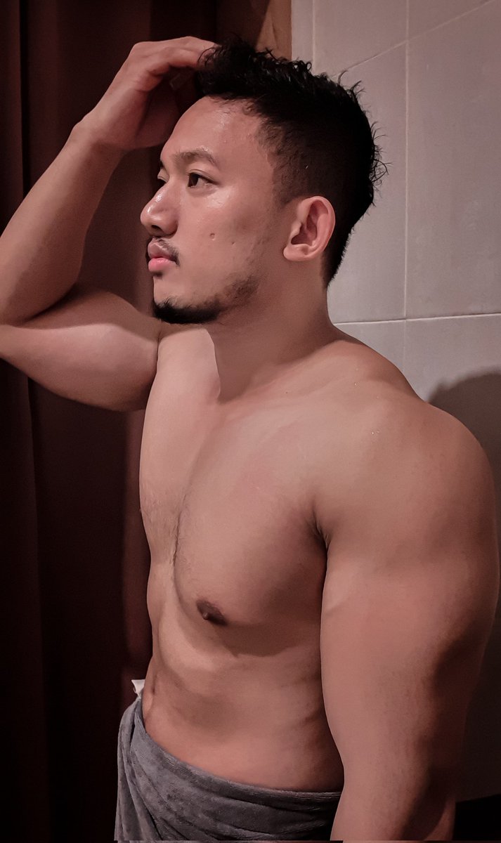 OfficialUpillIp's tweet photo. Sebenernya aku sama aja kaya kalian, kalau balik malem ya mandi, cuma bedanya abis itu ga ada yg meluk aja.. π₯²
#samatapibeda https://t.co/7nJ79ocwm3