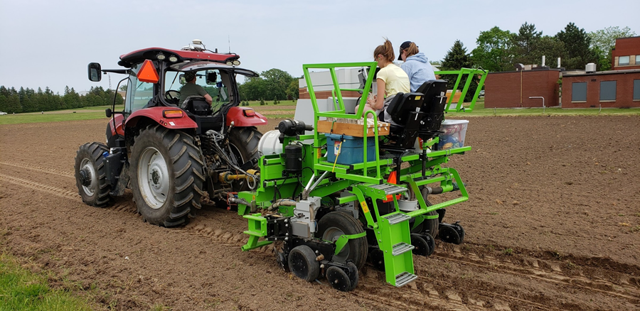 Looking for student research assistants to join my research team, based <a href="/ridgetowncampus/">Ridgetown Campus</a>, to start late April to end August.  DM or email me ASAP (email in profile).  Great agronomy/research experience, plus a reference for future endeavors.