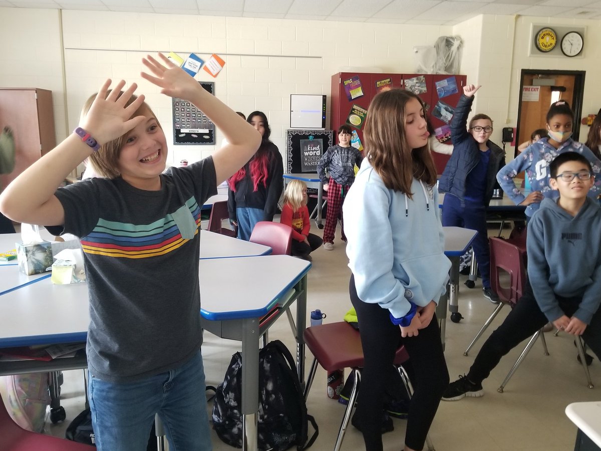 Ms. Bellino tweet media