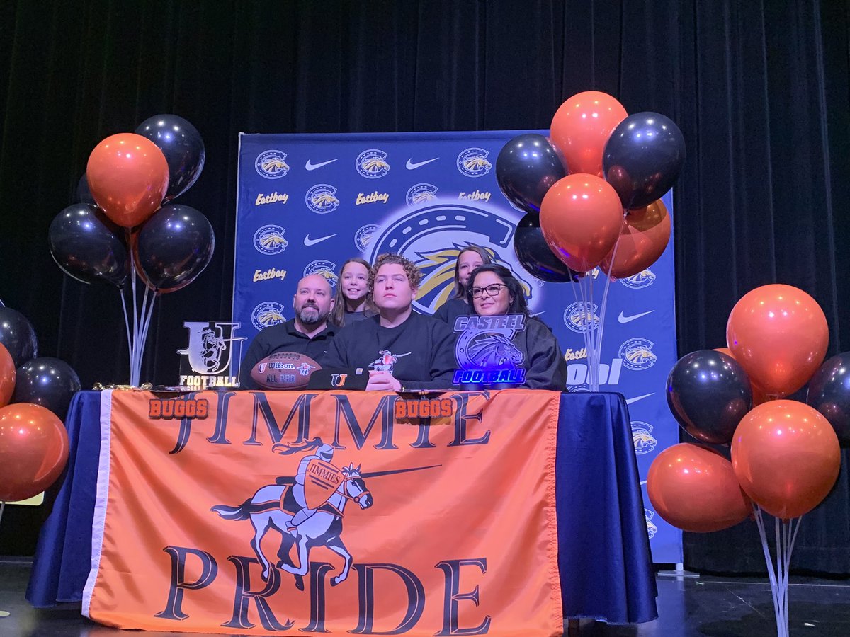 Casteel Football (@casteelfootball) on Twitter photo We’re excited and proud of <a href="/AidanBuggs/">Aidan Buggs</a> and <a href="/BrennenHills/">Brennen Hills</a> for signing their national letters of intent this morning. Looking forward to watching you play at the next level. Congratulations!
<a href="/casteeltdclub/">Casteel TD Club</a> <a href="/CasteelAthletic/">Casteel Athletics</a> <a href="/CoachNewcombe/">Bobby Newcombe</a> We’re excited and proud of <a href="/AidanBuggs/">Aidan Buggs</a> and <a href="/BrennenHills/">Brennen Hills</a> for signing their national letters of intent this morning. Looking forward to watching you play at the next level. Congratulations!
<a href="/casteeltdclub/">Casteel TD Club</a> <a href="/CasteelAthletic/">Casteel Athletics</a> <a href="/CoachNewcombe/">Bobby Newcombe</a>