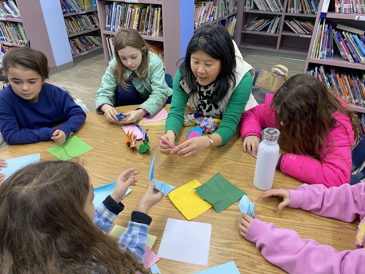 It’s Year of the Rabbit and our awesome office staff member taught kids how to make origami rabbits at lunch today. Thank you Joyce!  The kids loved it. ⁦<a href="/BLDolphins/">Bay Laurel Dolphins</a>⁩ ⁦<a href="/LVUSD/">LVUSD</a>⁩