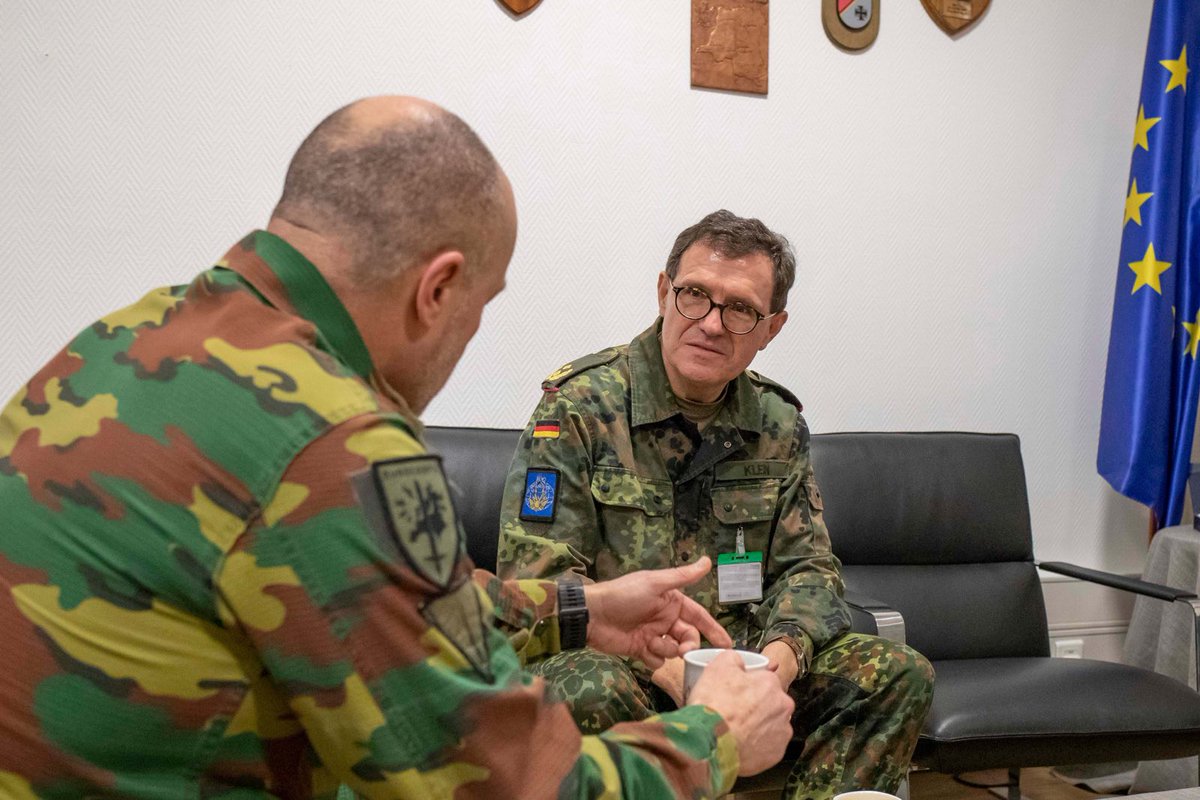 JochenDeuer's tweet photo. Besuch Stv. Kommandeur des Rapid Reaction Corps Lille zum Gedankenaustausch zur weiteren Zusammenarbeit. Wir können viel voneinander lernen. Gegenbesuch noch im ersten Halbjahr ist fest eingeplant. https://t.co/J9SU3Uh0xO