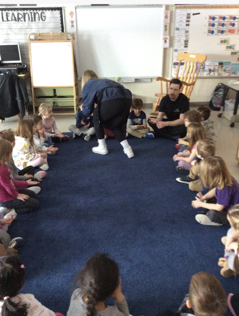 LisaFisherVP's tweet photo. Growing Chefs arrived at Princess Elizabeth this morning. Thank you for this amazing experience!                                  #healthyeating #learningfun #greatsnacks @DawnRuddickP @RAndrewCanham @MaryReitsma @jenhalliday09 https://t.co/xmMwnTlZpA