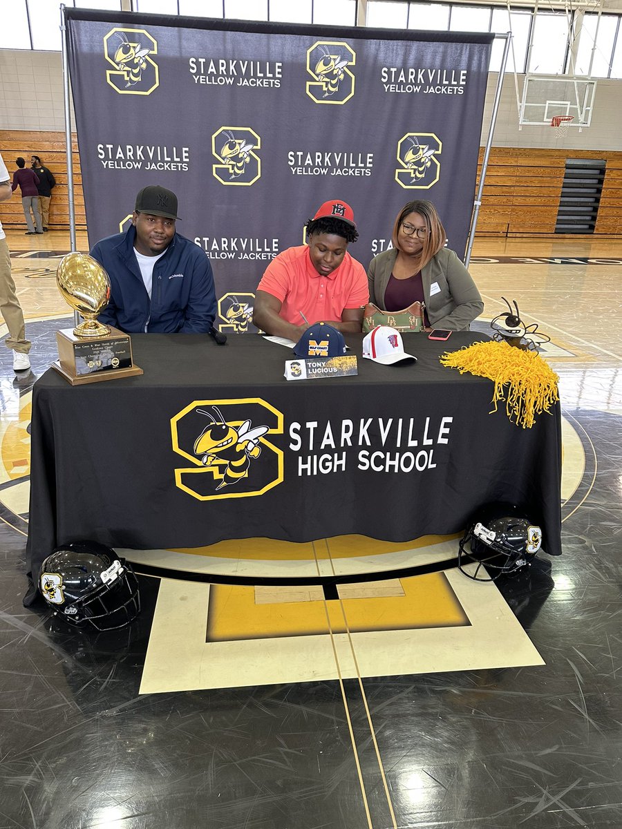 Tony Lucious signs to EMCC to further his academic and athletic career in football. <a href="/TonyLuciousJr1/">Tony Lucious Jr.</a>