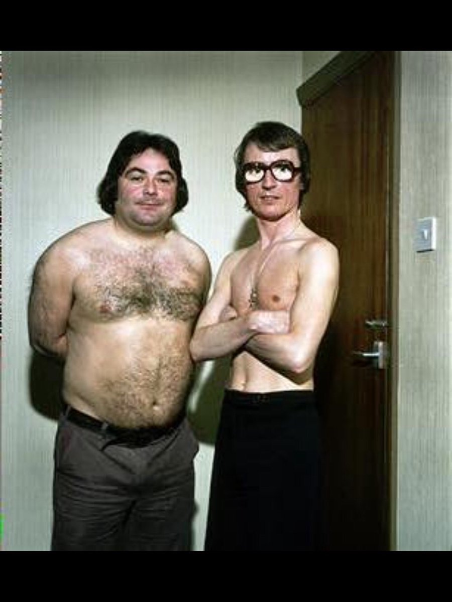 OldPortliansCC's tweet image. Jan Ullrich and a young Chris Froome discussing the #OPCC Reliability Trial.  “Keep off the bacon rolls Jan” says Chris.  #aveit