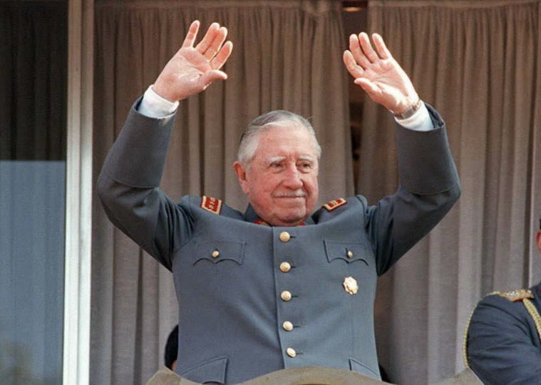 --Levante la mano🖐 el que se sienta orgulloso de ser ANTICOMUNISTA.