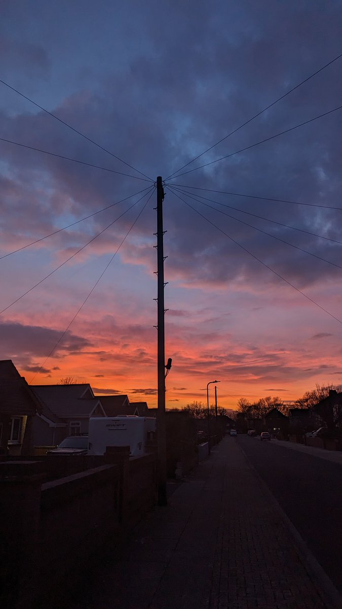 BillieRaePhoto's tweet photo. The sky was pretty fucking wonderful just now. #pixel7pro https://t.co/bZSc0wxBQ8