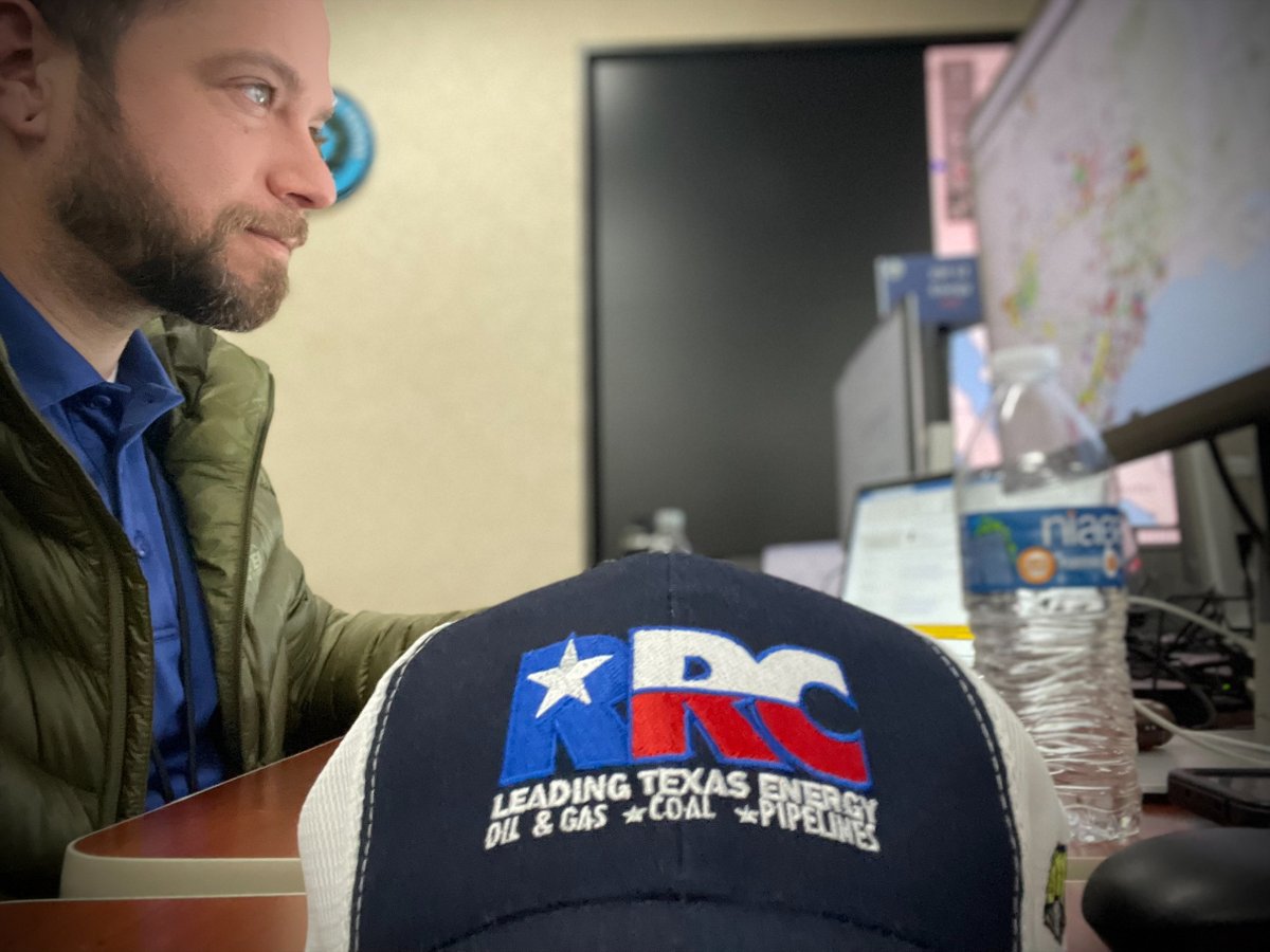 txrrc's tweet photo. RRC Safety Officer Chance Karshens and the rest of our Emergency Management Team are working day and night during Winter Storm Mara. They’re at the State Operations Center helping make sure the state’s gas supply for heating and electricity is flowing. https://t.co/SyzHmoEMCT