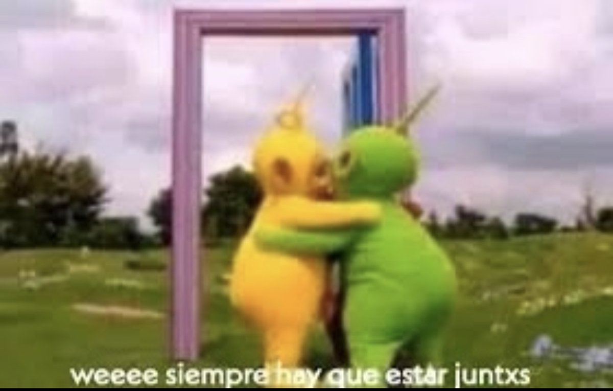 Guarromantico_'s tweet photo. Cuando mi amix me dice “te tengo un chisme” y yo le digo “yo también te tengo otro chisme”. https://t.co/yAwYah3QJ2