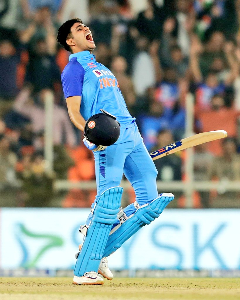 myofficialred's tweet photo. Once upon a time
There lived a king @imVkohli
He was known to be a G.O.A.T
Now,
The Successor is coming
A brilliant knock from @ShubmanGill 
Well played #PrinceofIndiancricket https://t.co/eIS9eVz3n1