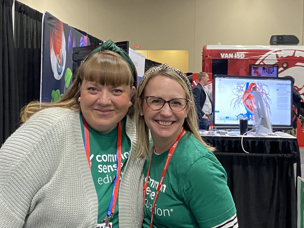 #TCEA ⁦⁦⁩ check out our ⁦@CommonSenseEd⁩ ⁦@Jehehalt⁩ twins! We’re at booth 1820