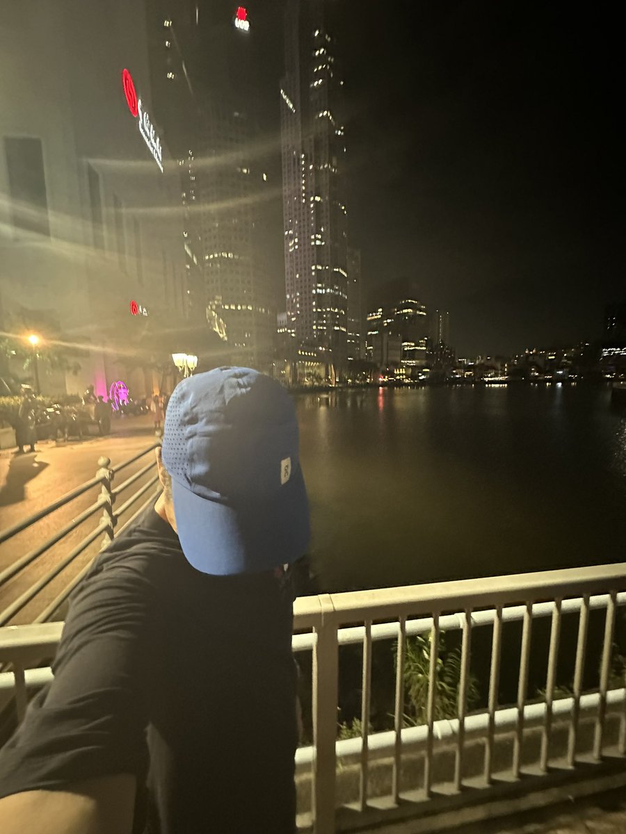 fcube_gritti's tweet photo. Day 10, you guys thought I took a break huh? Nope! Still ran, good pace but only 5k today🫠cause of alcohol🫠 but it was a very different experience😂 another self promote💪 still took a call for over an hour after the 🏃‍♂️ no #nosemode today cause it’s dark😮‍💨 #LFGritti @GrittiApp https://t.co/IwpyypbxDo