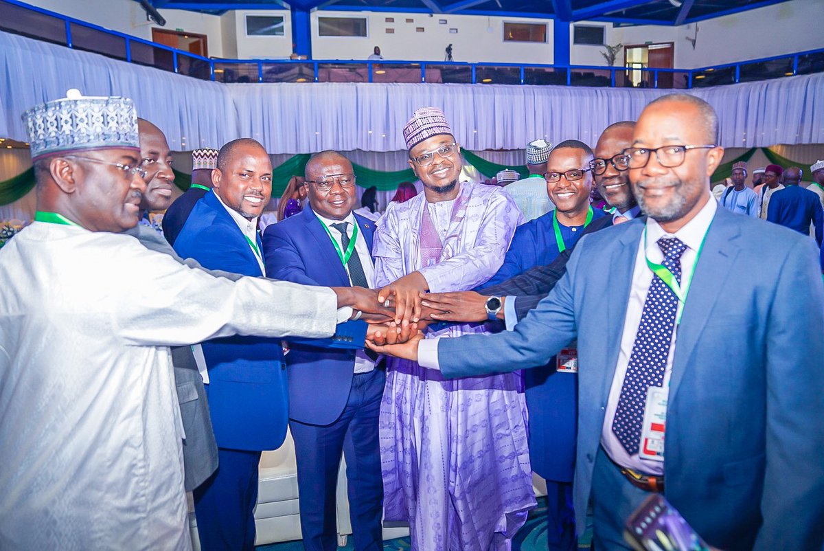 FMCIDENigeria's tweet photo. West African Digital Economy Ministers unite to position the region's Digital Economy for the Future.
Coverner, Chairman World Summit on Information Society 2022 (WSIS), Minister of Communications and Digital Economy 🇳🇬 @ProfIsaPantami.
#DigitalEconomyConference https://t.co/VJRIBMdP3H