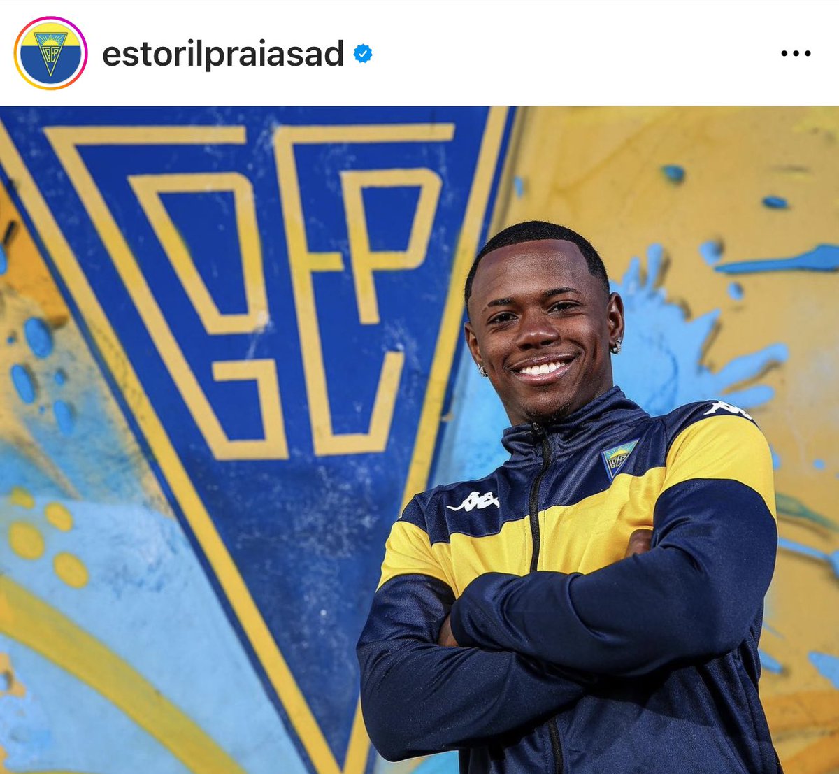 canhotinha70's tweet image. Chegou novinho no Projeto Gerson, e agora brilha em Clubes da Europa! E nós ficamos como? Muito orgulhosos, é claro! Instituto Canhotinha de Ouro é “base forte”! #baseforte #tmj