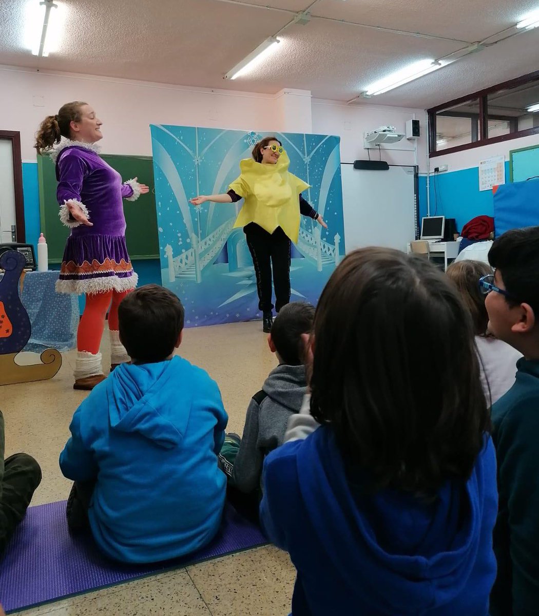 Desde los más peques hasta los más mayores del cole han disfrutado del teatro en inglés: 
🪄 Abracadabra 
❄️ Snowball

Han cantando, participado y algunos se han convertido en actores y actrices 🎭 

⭐️ Una experiencia 10 ⭐️ <a href="/teatroeningles/">Face 2 Face Theatre</a> <a href="/dgalextranjeras/">L.Extranjeras ARAGON</a>
