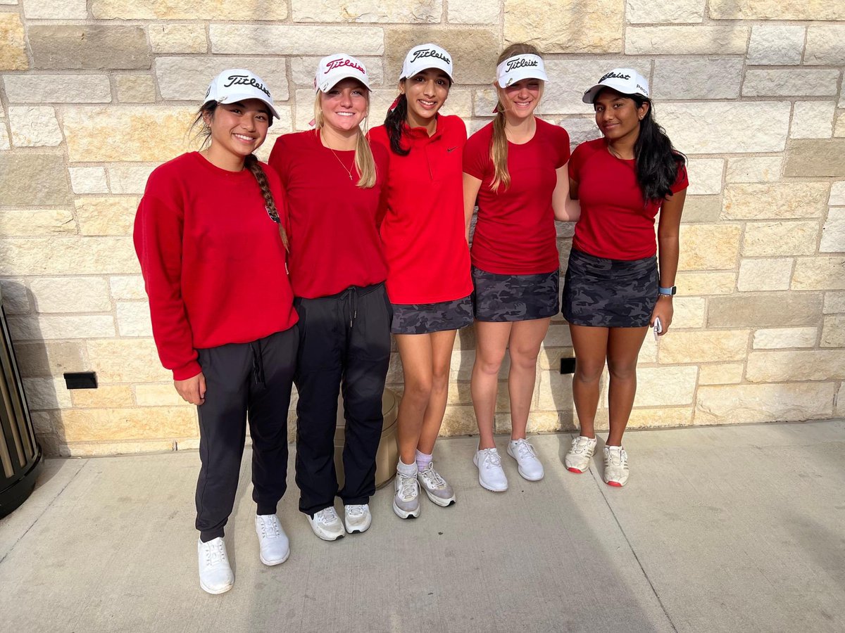 Vanessa Close tournament started better than it finished. The Cowgirl Varsity golf team finished in 3rd place behind Bishop Gorman of Las Vegas and Alamo Heights from San Antonio.
Freshman Alicia Bellendir finished tied for 4th carding a 72 and 76.