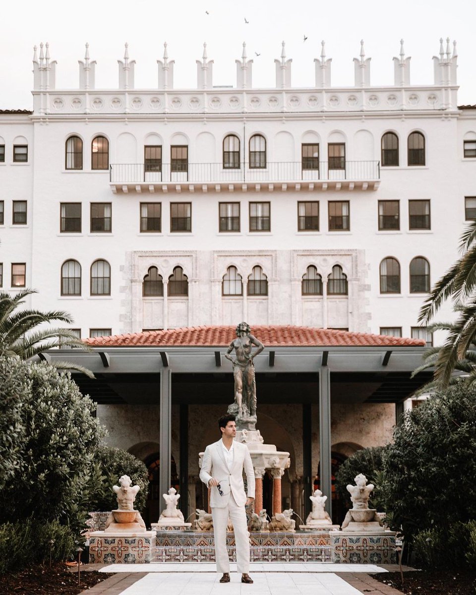 Cloister. You'd look good here. Photo by Freddie Cipoletti.