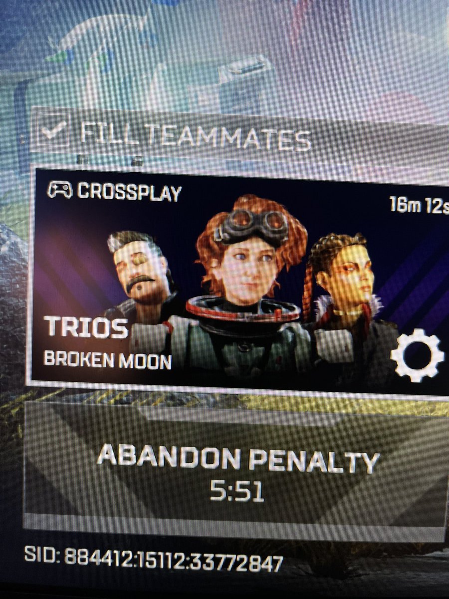 CC_ArmyOhana's tweet photo. @PlayApex fix the freaking servers!!! I know I’m not the only one dealing with this crap! I’m taking a loss because you can’t figure out how to keep play station players connected! WTF!! #apex #apexrank #ApexLegends #PlayStation #apexconsole https://t.co/emRNwYRROv