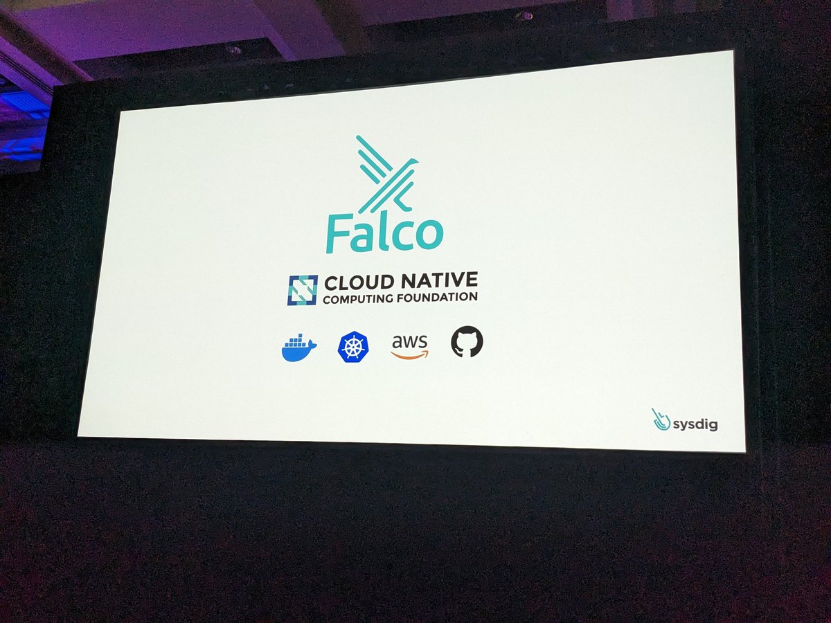 kaslinfields's tweet image. A benefit of coming in late is getting a shot of the keynotes crowd. Time to live tweet [what's left of] the #CloudNative SecurityCon keynotes! I just caught the end of @lorisdegio of @sysdig talking about threat detection and @falco_org!