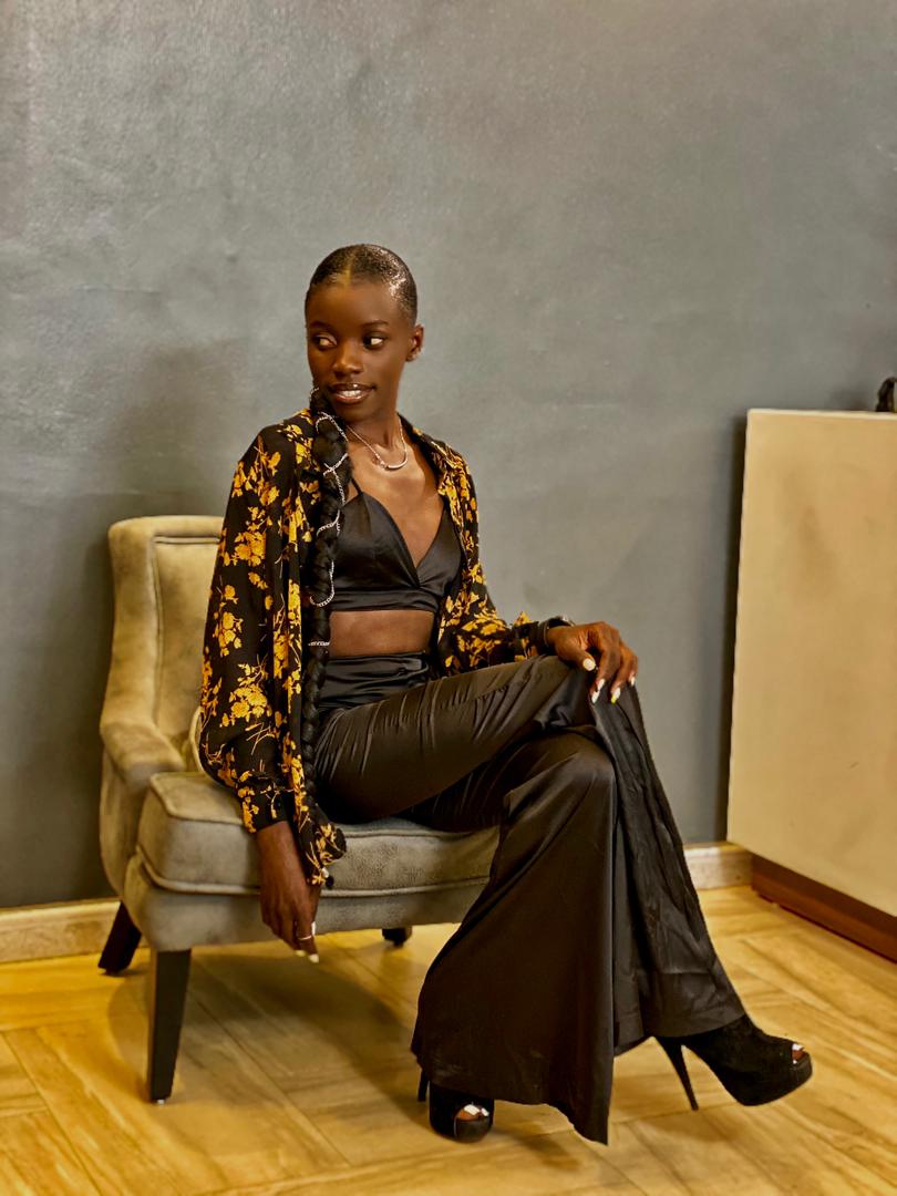 UgandaModels's tweet photo. Celebrating New month from our own queen
Model @janemukisa1
#ugandamodels
#campusfashionandartfestival
#ugandafashion
#fashionmodelling https://t.co/iNFGxqJie9