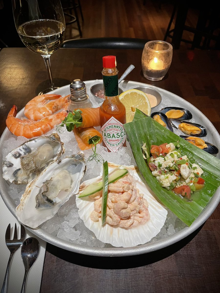 F R I D A Y 🦪🥂

NEW Dish of the Day
Fruits De Mer - #Shellfish Platter
Colchester #Oysters, #Ceviche, #Prawn Cocktail, Smoked #Salmon, #Crevettes &amp; #Mussels
Available all day #Friday - £19.95

Reserve your table here -
TheGrillOnTheSquare.co.uk
01925 234077