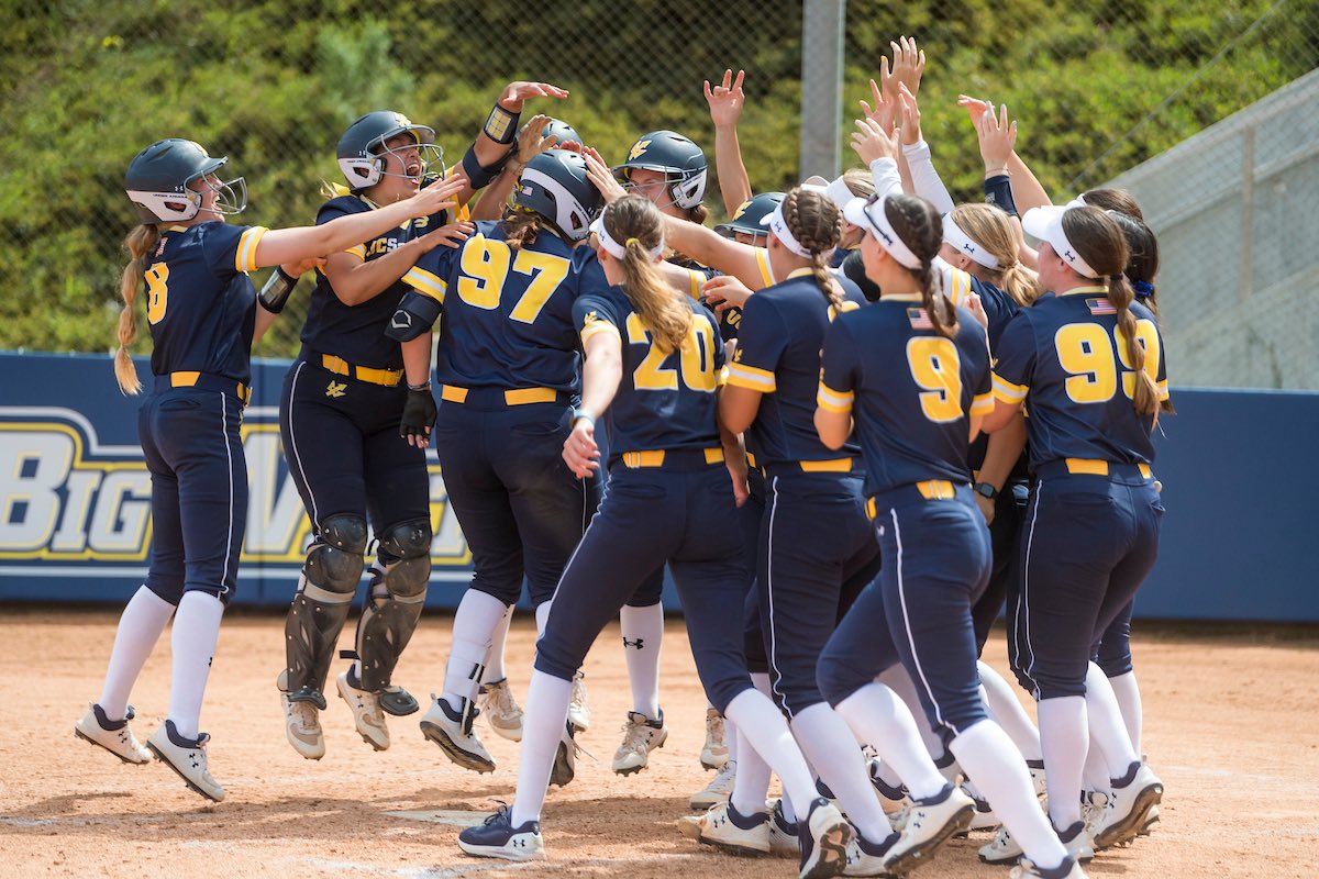 Today we celebrate those who paved the way for us, those who fight on our behalf, and those who continue to dream of a better tomorrow! 💛💙

Happy National Girls and Women in Sports Day 🙌

#GoTritons x #NGWSD2023