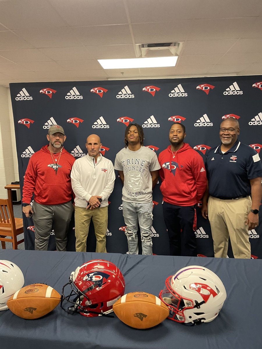 National Signing Day 2023. Congrats to Davis Falcons: Andre Washington/Stephen Howard/Cortney Davis/Julian Scott for moving on to play in college. Congrats!
