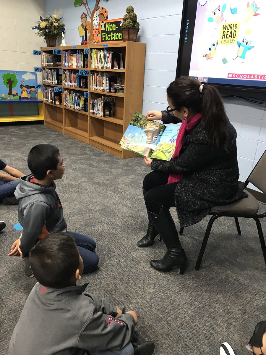 Thank you @virna_bazan for reading How to Catch a Dinosaur to our students during World Read Aloud Day. The story was made so engaging with @Novel_Effect and students loved the @quivervision activity.
#WorldReadAloudDay2023 @PSJAReads @PSJAISD