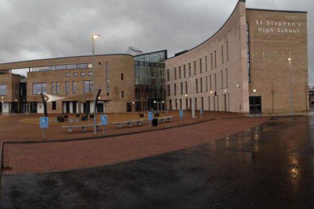 DXCMichelle's tweet image. Had a great meeting today at @StStephensHS with Gemma Callan, the @DYWWEST Coordinator, discussing ways @DXCTechnology @DXC_UKI can work with the school to promote STEM in and out of the classroom. Looking to start interactive #STEMWorkshops soon #DXCSTEM