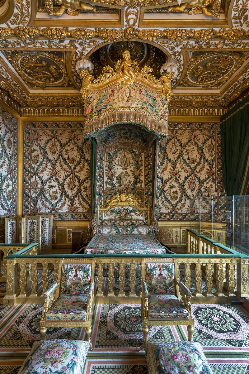 Château de Fontainebleau tweet media