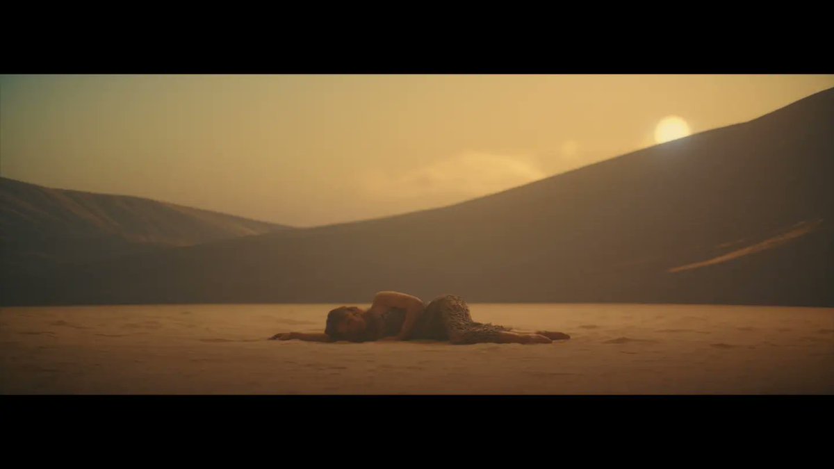 joeVconnor's tweet photo. Some stills from my latest music video with @elliegoulding - incredible team on this one. Can you tell how I achieved the effect? https://t.co/Ngijh55sM6