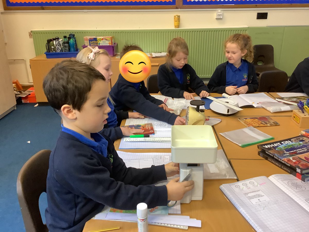 NPSMissEllis's tweet photo. In maths, we measured objects in grams and kilograms. At first we found it quite tricky the read the scale accurately, but we managed to persevere with patience and good teamwork! #NPSMaths #NPSstrong https://t.co/Bilw3WGg2W