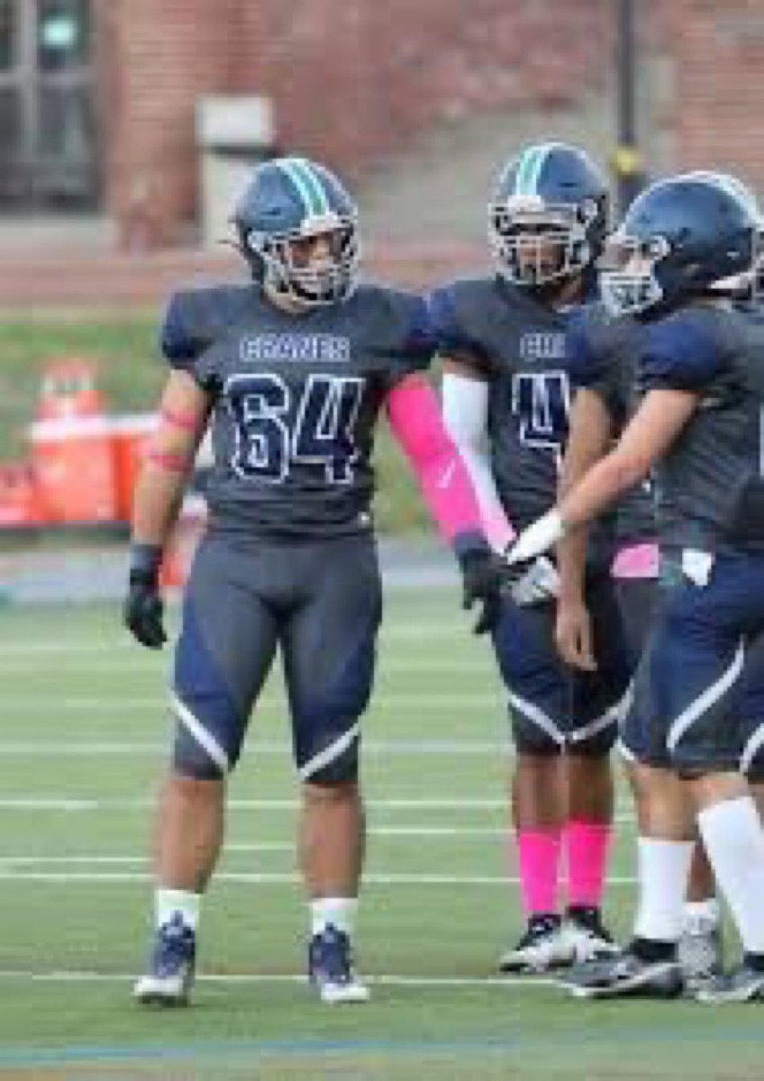 CranbrookFball's tweet photo. Congrats to 2023 OL/DL Alex Smith on his commitment to play football at Grinnell College! #CranesRising #NationalSigningDay @Grinnell_FB @HTLsports @TheD_Zone @freeppreps @detnews_sports @MIPrepZone https://t.co/VwBOLTeSkP